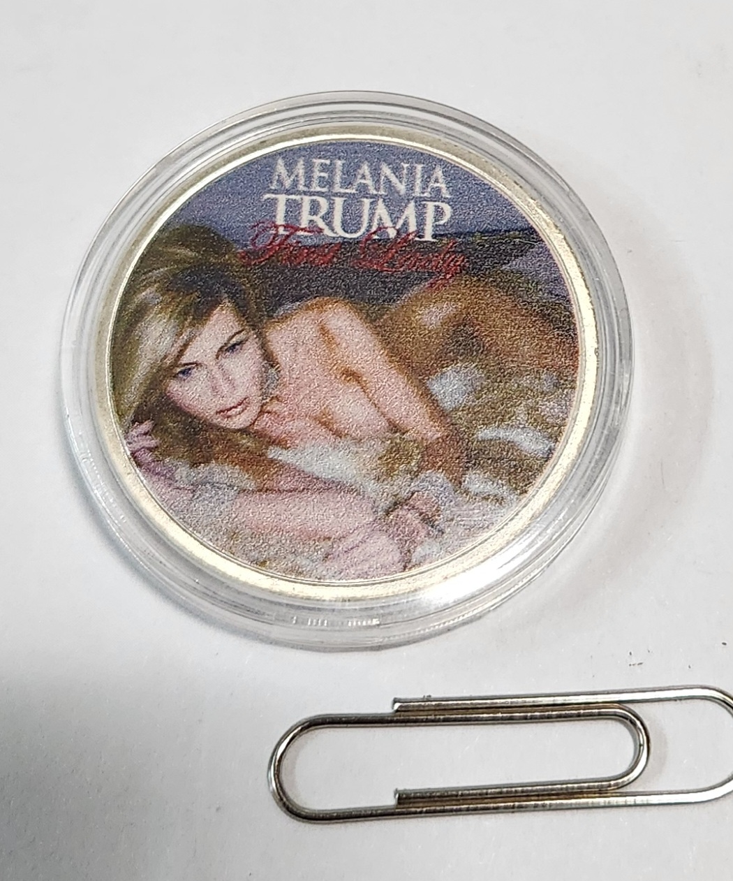 도널드 트럼프 전대통령 부인기념메달